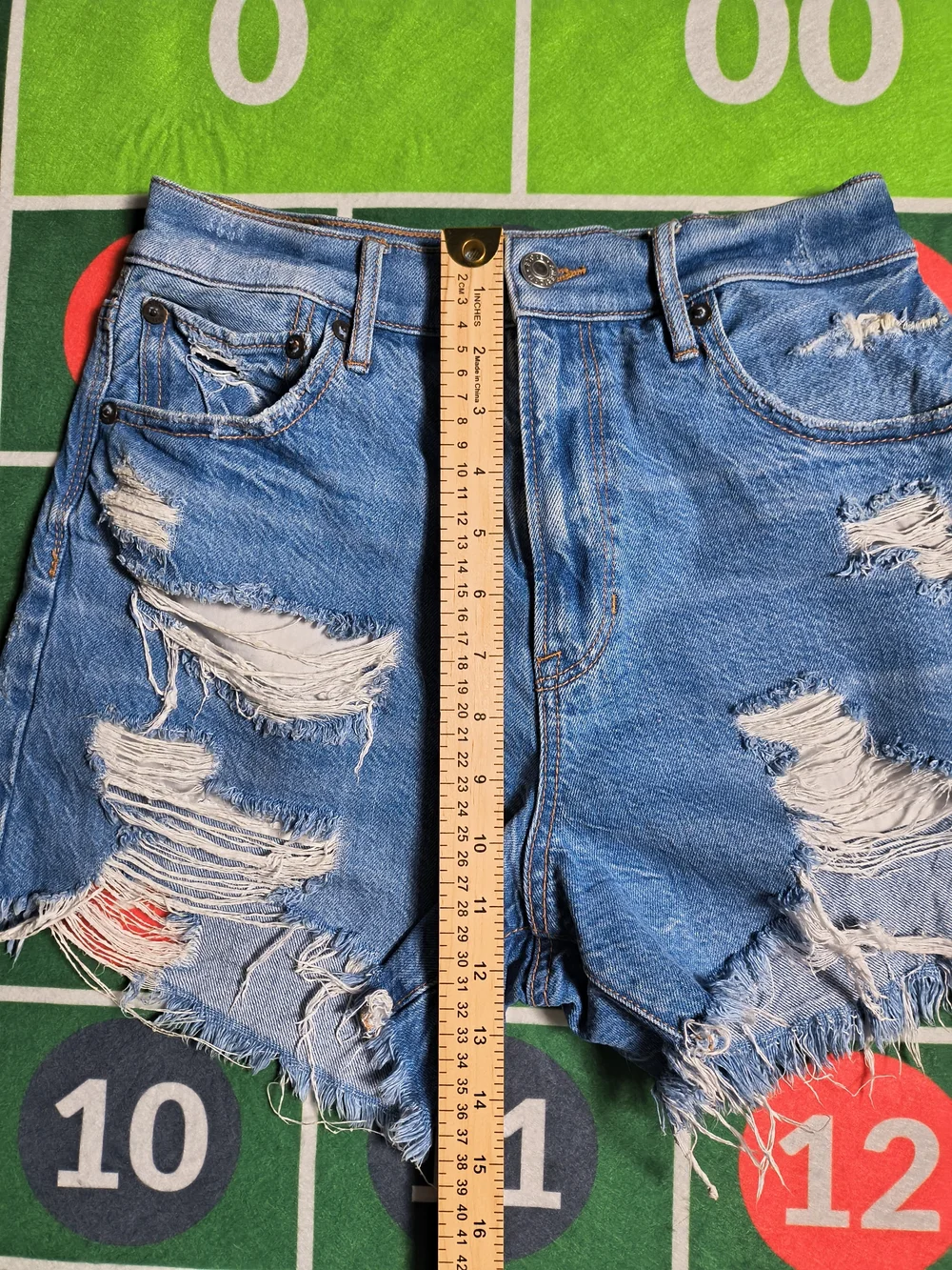 American Eagle Highest Rise 90s Boyfriend Short Women's 2 Distressed Denim Short
